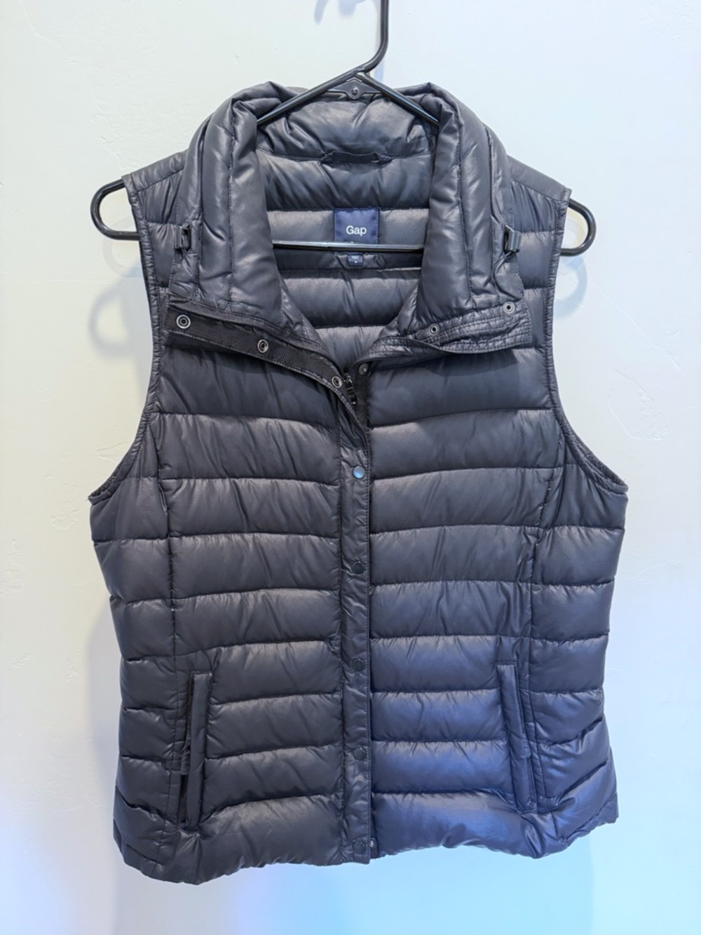 GAP Black Puffer Vest Women’s Medium Snap Zip Jacket
